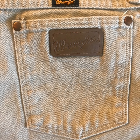 Khaki Wranglers! - Picture 5 of 8